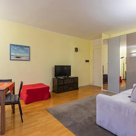 Xenia - Elegant 10 Min From Linate דירה מילאנו