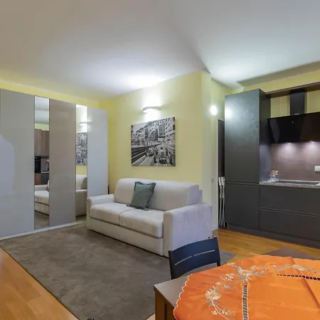 Xenia - Elegant 10 Min From Linate Milano