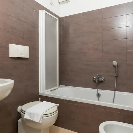 Xenia - Elegant 10 Min From Linate Milano