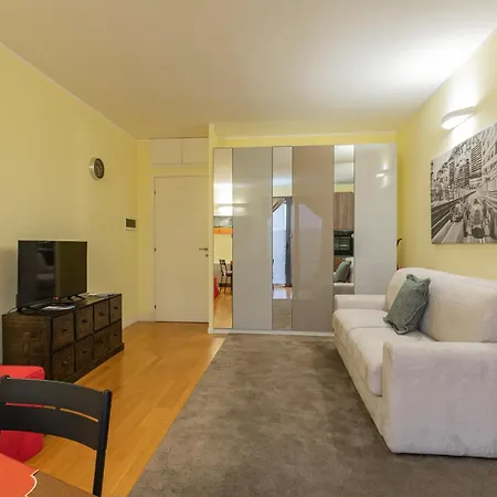 Xenia - Elegant 10 Min From Linate Appartamento