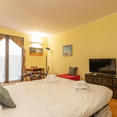 Xenia - Elegant 10 Min From Linate Appartement *