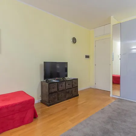 Appartement Xenia - Elegant 10 Min From Linate Milaan
